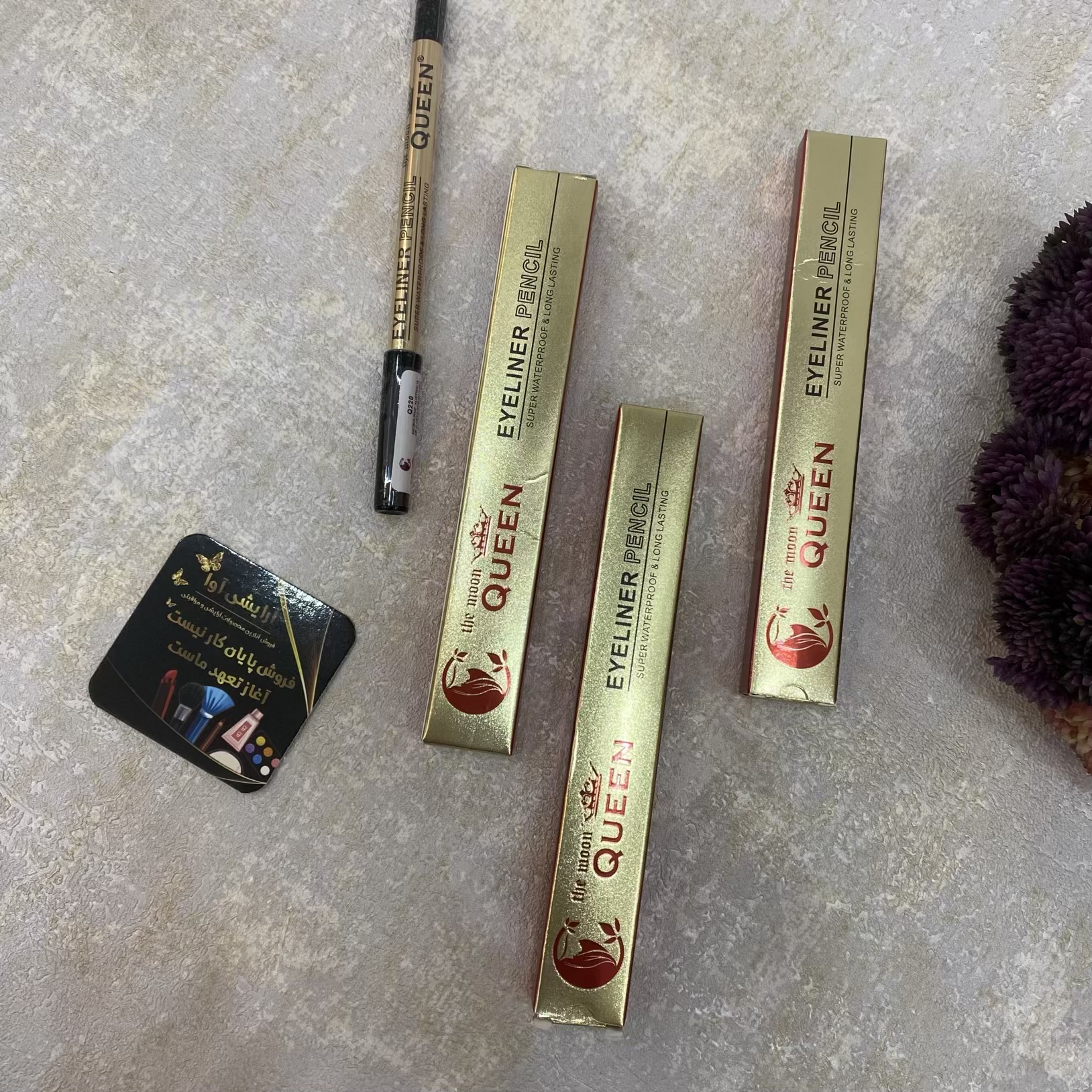 مداد چشم شمعی مشکی کویین